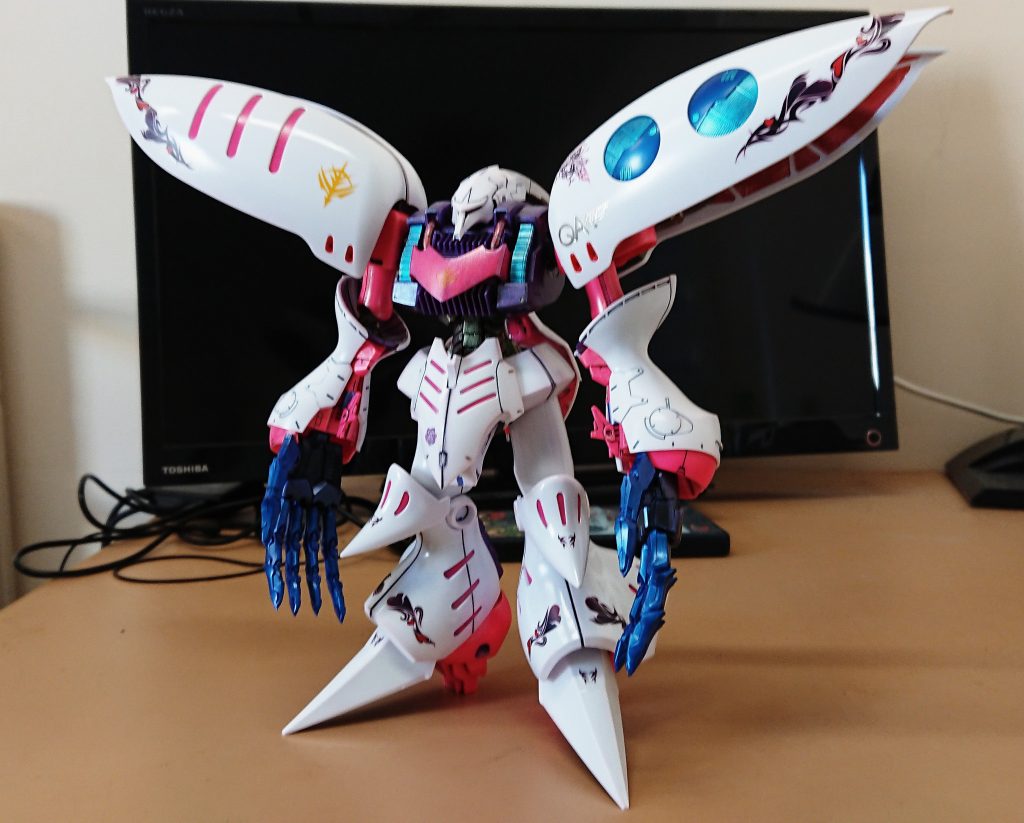 オリジナルデカールに機体内部と手はラメ塗装しキラキラ感を演出してます。写真で分かりにくいかも