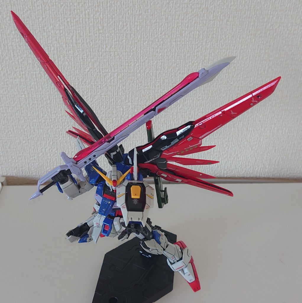 光沢トップコートなので光を反射します