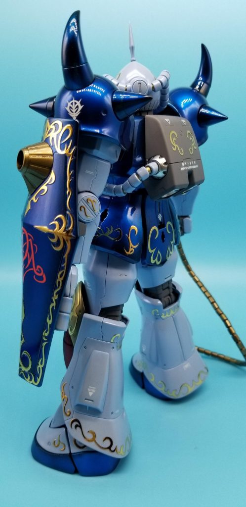 バックパックはメカサフなのですが、エングレが思いのほかフィット。左右対称に貼るのに手がプルプルしました。一部、塗装の染み出しありでお目汚し失礼します。