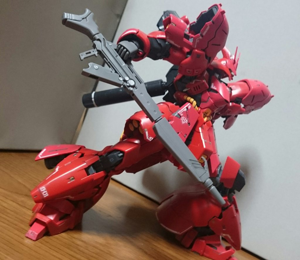 ガンダムエース付録のロング・ライフルも!ちなみに元イラストではガシッと掴む感じだったり