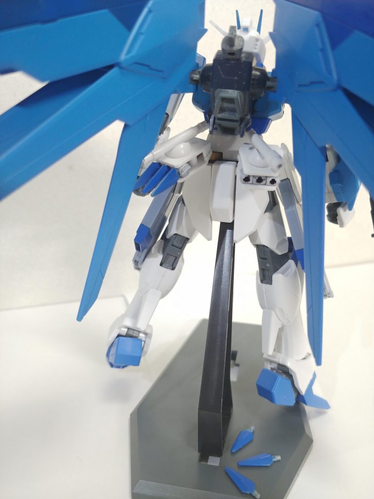 ファングは取り外し可能です！イフリート・シュナイドのクナイを使用しました。それっぽく見えますかね…？笑