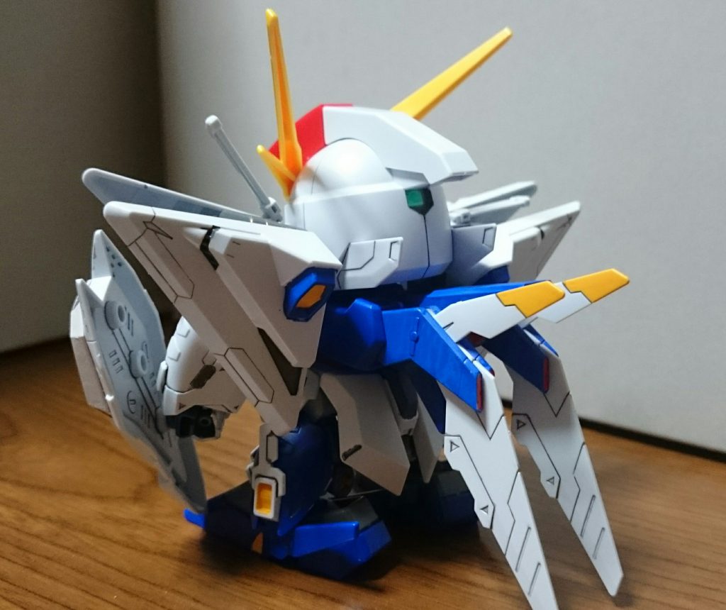 ・背面バックパックや背部スラスター、ウイングは全て真っ白なので、ウイング以外を全塗装する必要が…