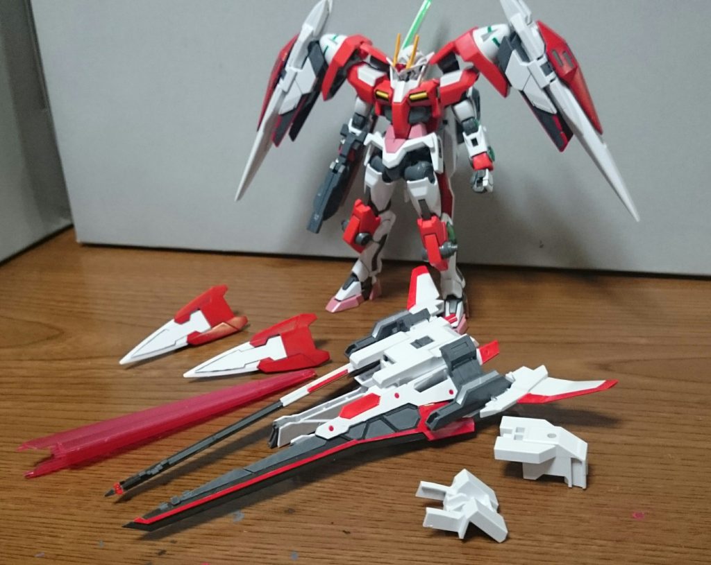 ・ザンユニット&ダブルオーライザー インスペクション青い部分は総じてレッドで塗装してるっス脇の白いパーツ×2はケルディム&アリオス用のザンユニットのジョイント