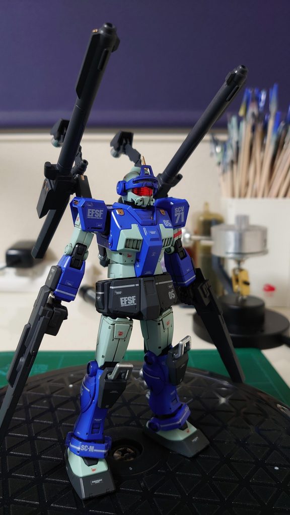 顔の四角い部分を少し削ってみたり、パーツを付け足したりしています。手持ち武器は、GNアーチャーからパクってきました。ランドセルには、派手にならない程度のパーツを追加しています。ご覧いただきありがとうございました。別途、勇者王制作中です。