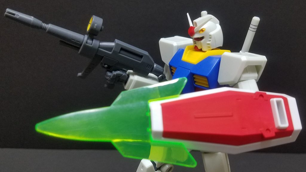 連邦系シールドをモチーフにしてるだけあって相性抜群。まるで市街地戦用に小型化したかのよう。何らかの参考になれば幸いです！