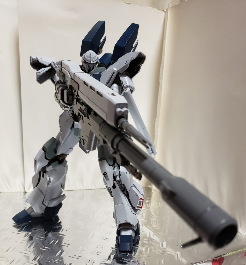 ビームライフルとバズーカを合体させています。