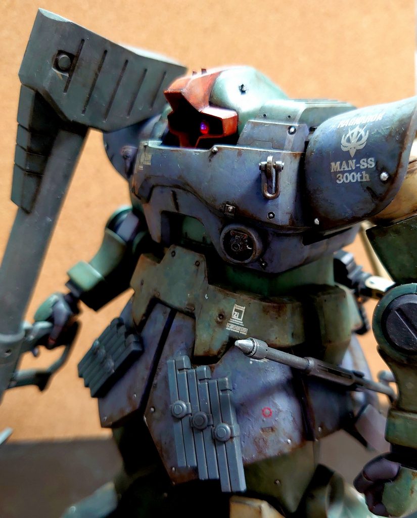 ミリタリー要素を入れつつハードなウエザリングをかけてます。ジオンのMSには合う気がしますが…