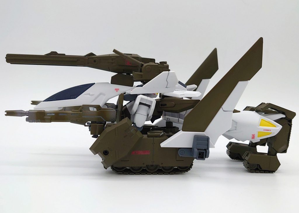 タンク形態。変形機構はエアマスターそのままです。