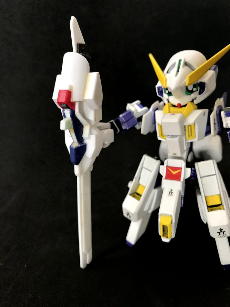 塗装前にもよく見る持ち方。腕の塗装はげが目立つ…