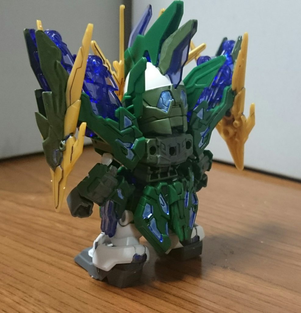 ・背面今回ゴールドの塗装箇所がない代わりにグリーンの塗装箇所が多いーー！！