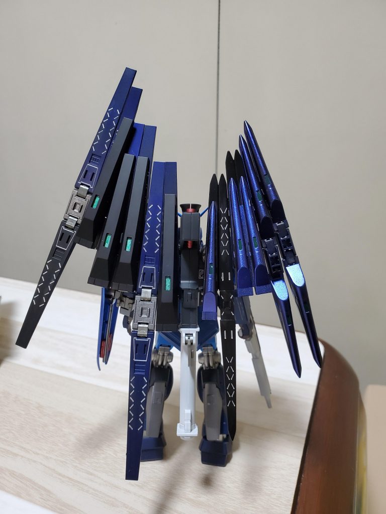 背面ファンネルのスミ入れが細かくて大変でしたがカッコよくなりましたね👍