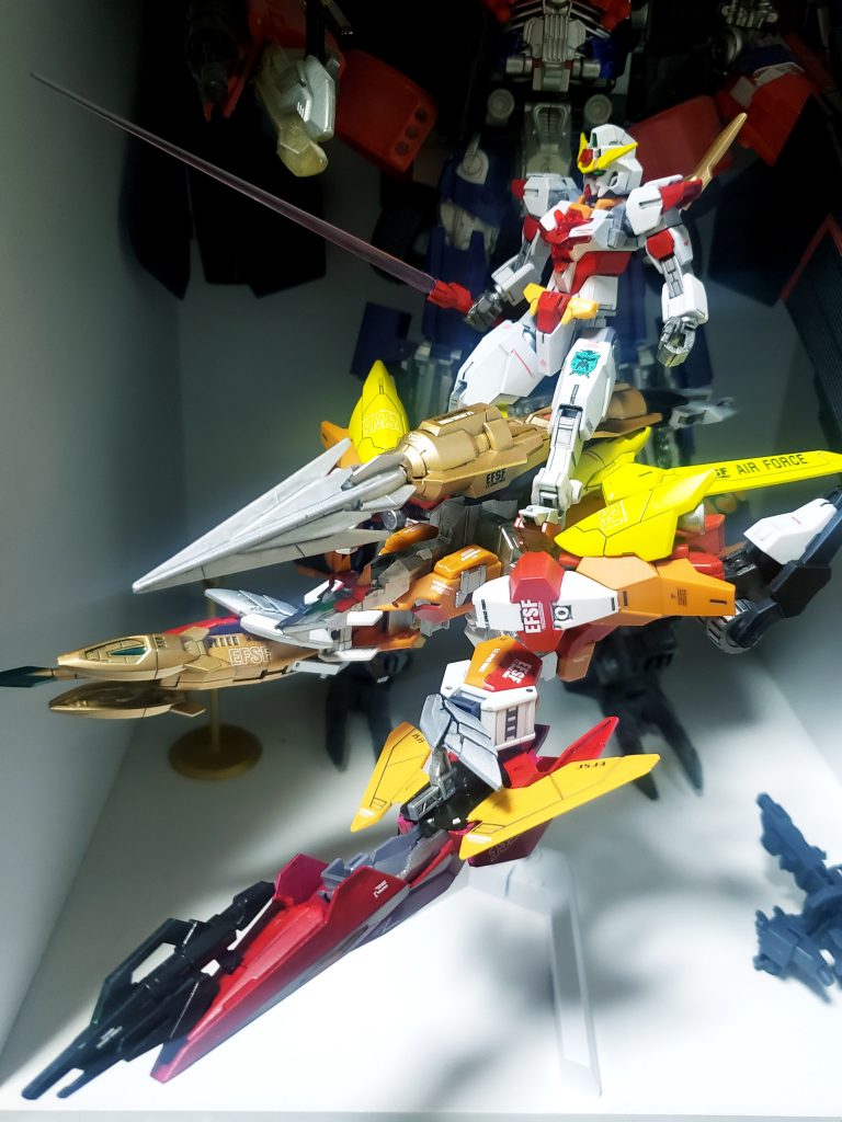 ブラッドアーマー　サタニクス第2形態ライフルとコアフライヤーを、前手に持たせモビルアーマー風に！かっちょいー！＼(^^)／