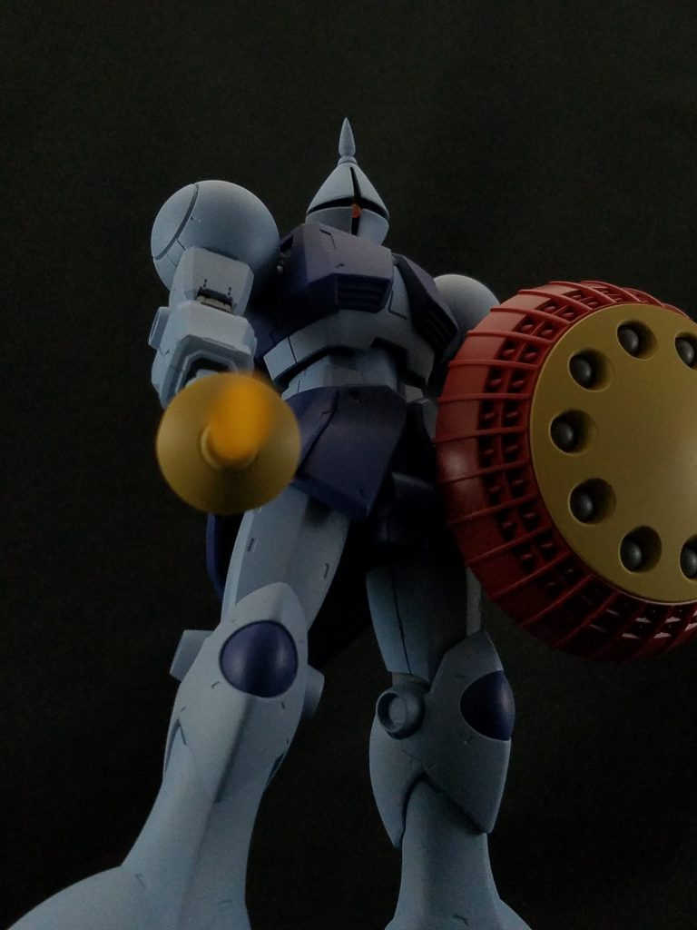 決闘し、敗者に切っ先を突き付ける様。モノアイ可動で、更に見下した感が出ました。