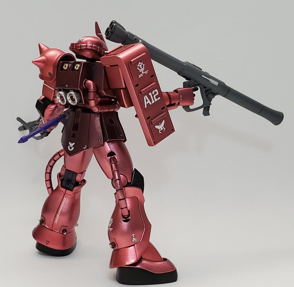 シールドもブラバン、プラ棒でディティールを追加しました。