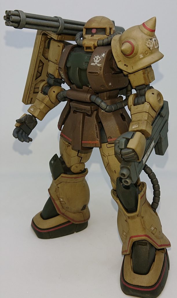 ガドリングガン装備ショルダーのシールは完全に失敗ですね。