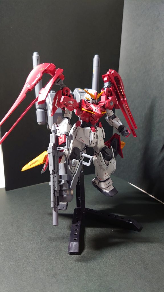 武器もSDシスクードのライフル?をそのまま流用です。