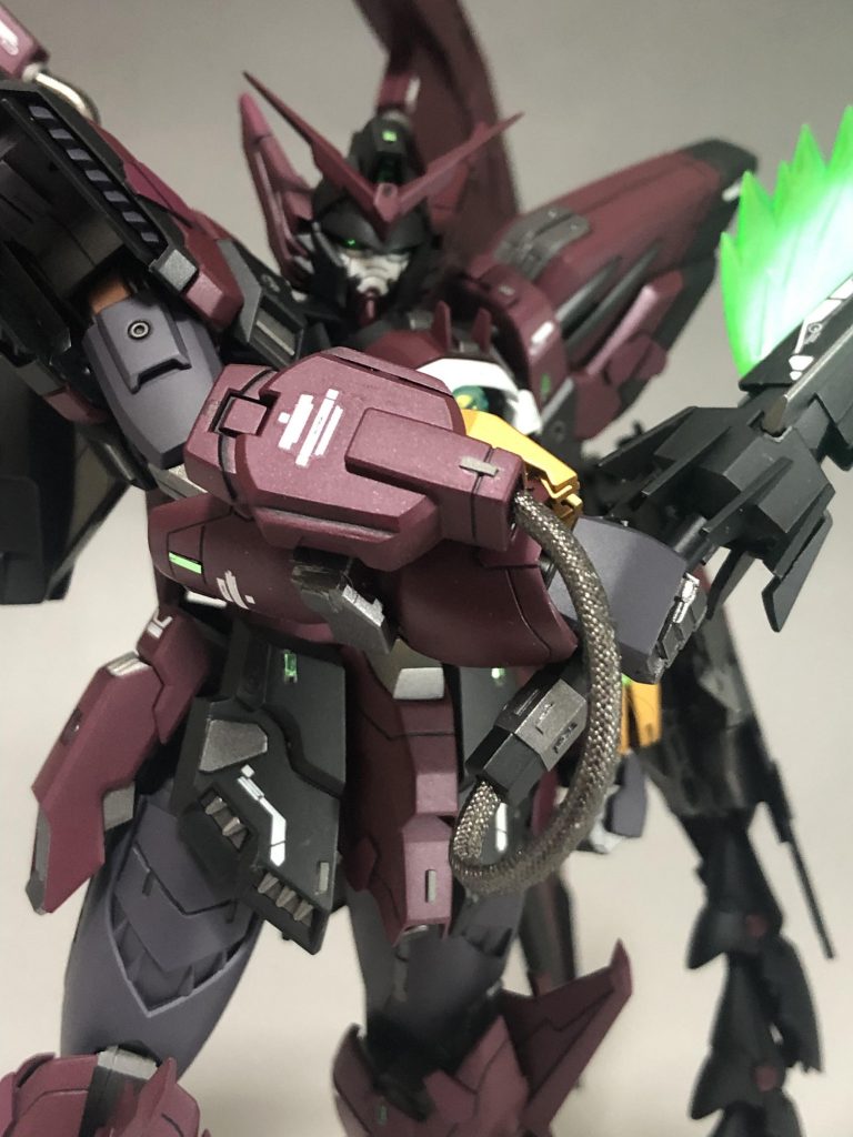 丸っこい形状だとなんだか締まらないので四角っぽい形状にしてます。