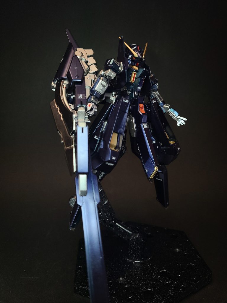 『くろうさぎのみた夢』では、パイプライン事故現場で本機が他の作業用MSの四肢などを借りて（または奪って）単独で換装し、みずからのものとしており（ウーンドウォート建機形態を参照）、本OSの柔軟性の高さを見せている。またツキモリが所有する、本OSを91式に書き換えたものが入ったディスクを使用することで、連邦系MSであるアーリー・ヘイズルにジオン系の装備であるズサブースター・マリンタイプを接続することに成功している。その様子をホシマルは「OSに人の意志があるみたいに、自分で考えて勝手に対処している」と表現している