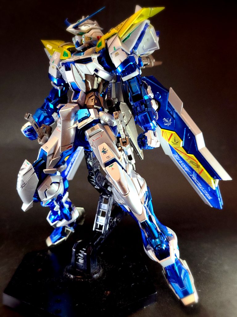 『VS ASTRAY』に登場。サードの実戦データを元に、セカンドLを再改修した姿。機体全体の見直しと武装の改良により、さらに高い汎用性を得ている