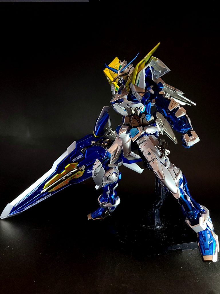 タクティカルアームズII従来の3形態に加え、刀身を2分割しトンファーのように両腕で保持する「ソードアーム」と、ガトリング砲単体を手持ち使用できる「ガトリングアーム」の2形態が追加された。ソードアームは「サード」の大型ソードを参考にした形態で、新機能として刀身の峰側(連結時の接合面)にビーム刃の発生装置を内蔵する