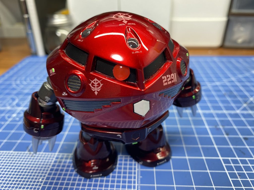 いい具合にキャンディ塗装が仕上がりましたでもデカール が透けてる💦