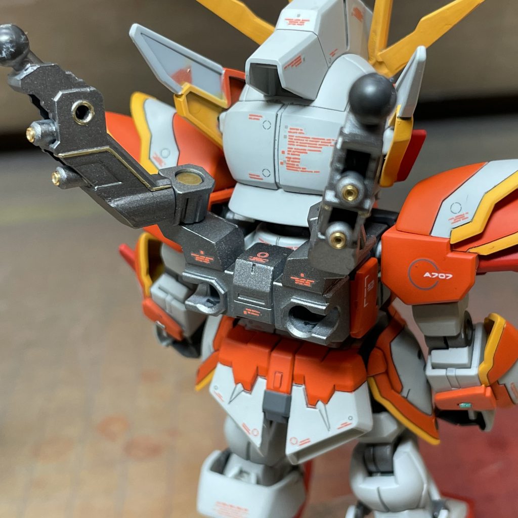 デカール盛りまくり。バックパックの肉抜きにはランナー差し込んで中心に手芸用ビーズを接着。