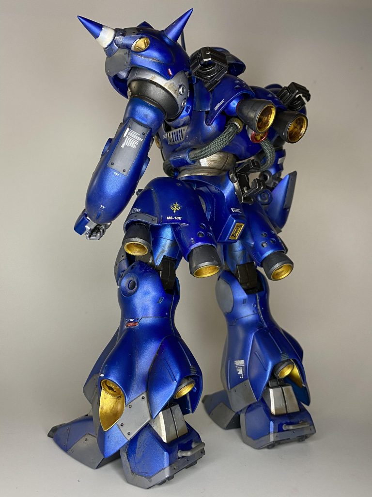 脇下のスリットを開口したり。ブチ穴を開口パイプ挿入。