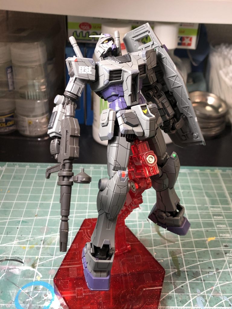 後ろからの攻撃で大破するG-3っぽく悲しき結末のガンダム…