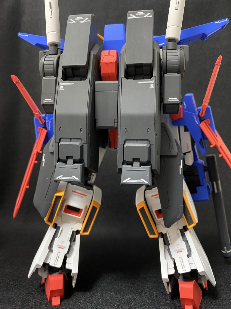 後ろバックパックデカくて塗るのしんどかった…