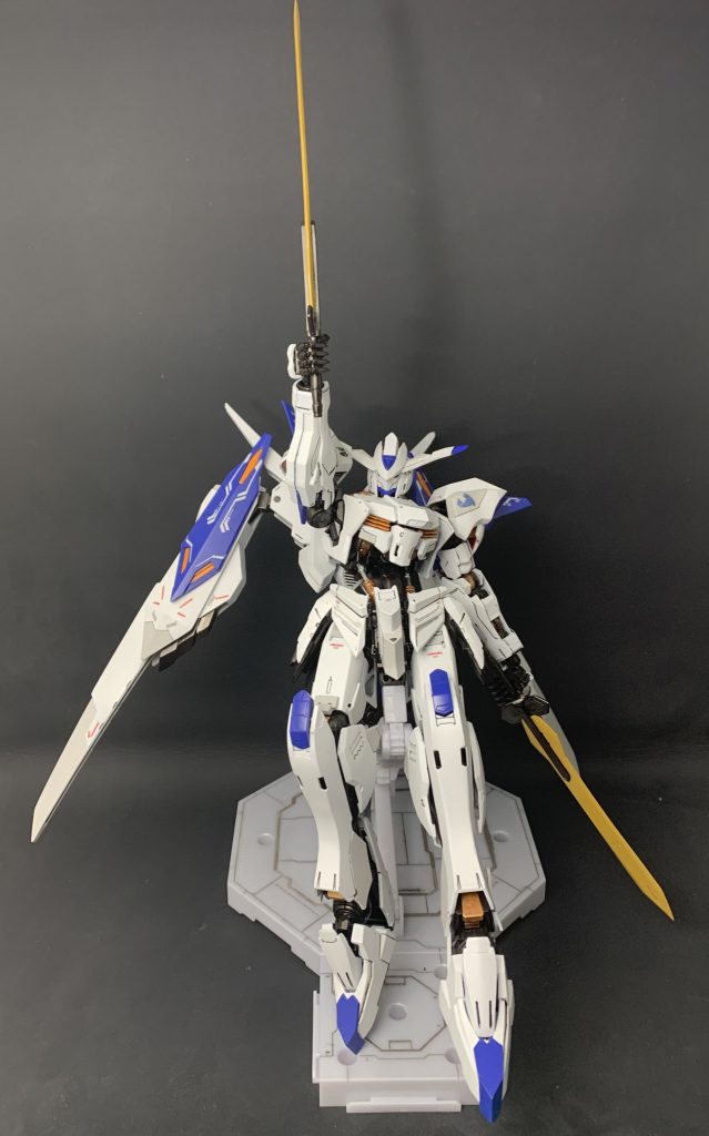 ※このポーズする時にMGの構造だと肩が下に行ってしまうために構造変えました。