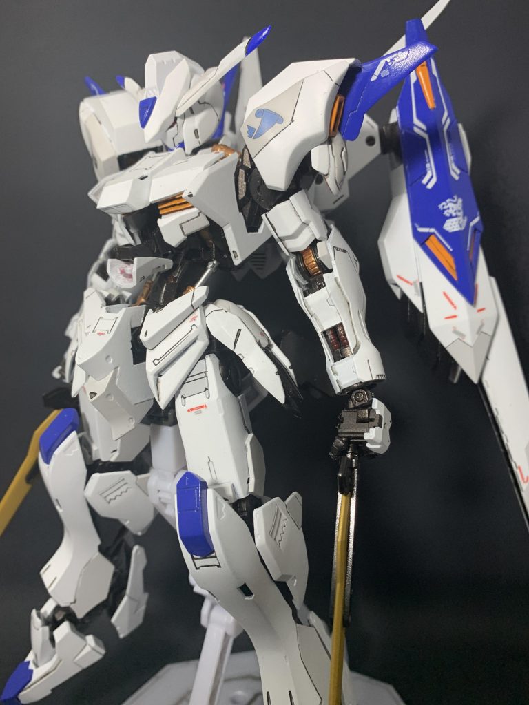 ちゃんとコックピットハッチは開くようになってます。