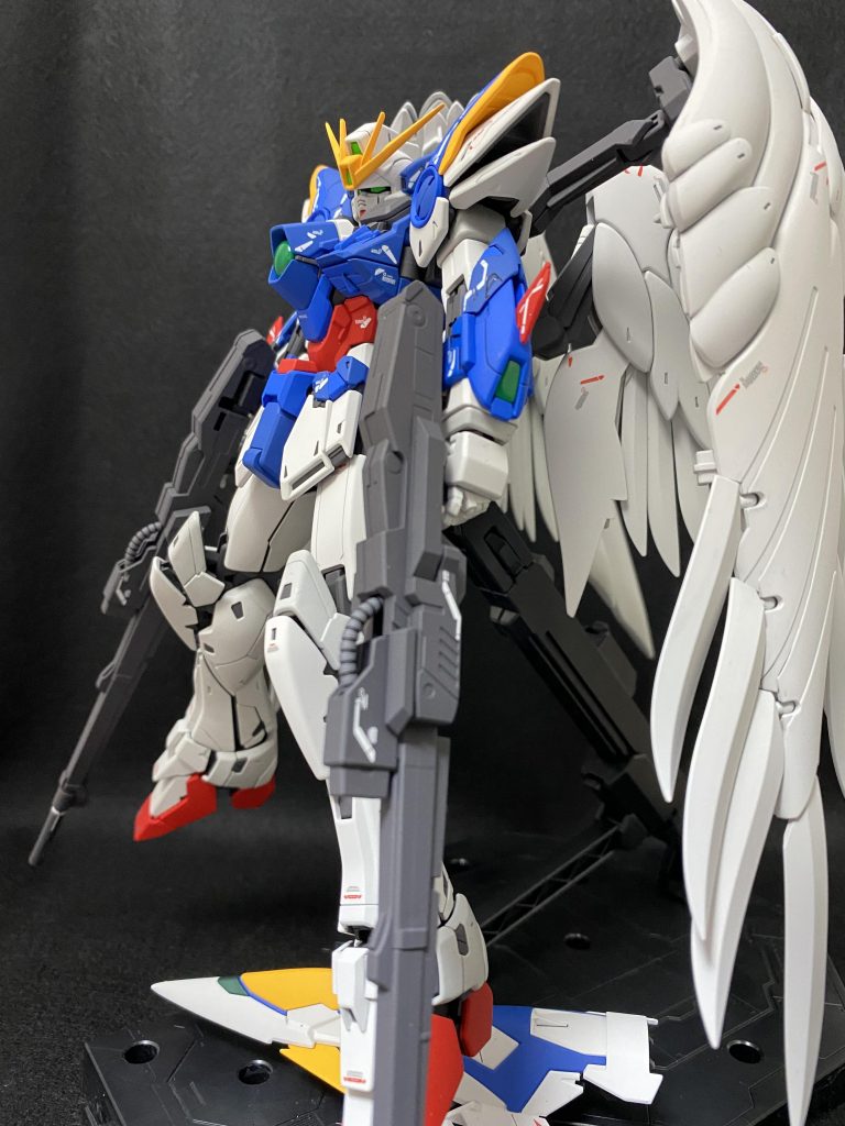 右から。どこから見てもカッコ良いんだよなぁ。