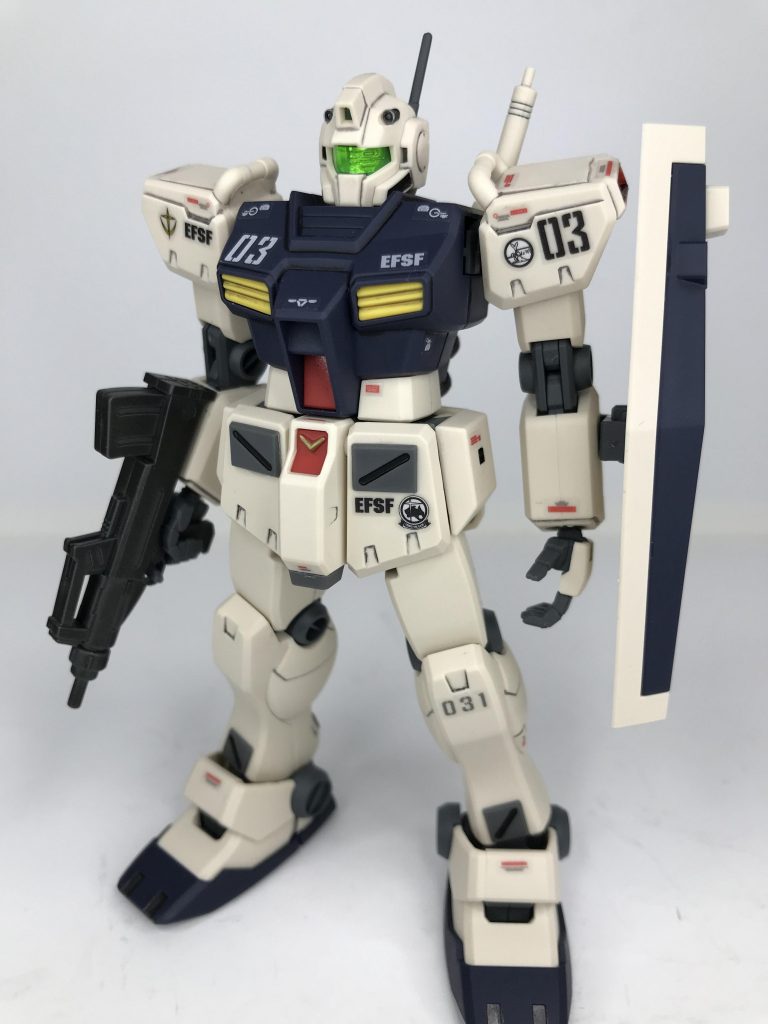 全身。0083のキットは、古いながらもどれもカッコいいですねー♪