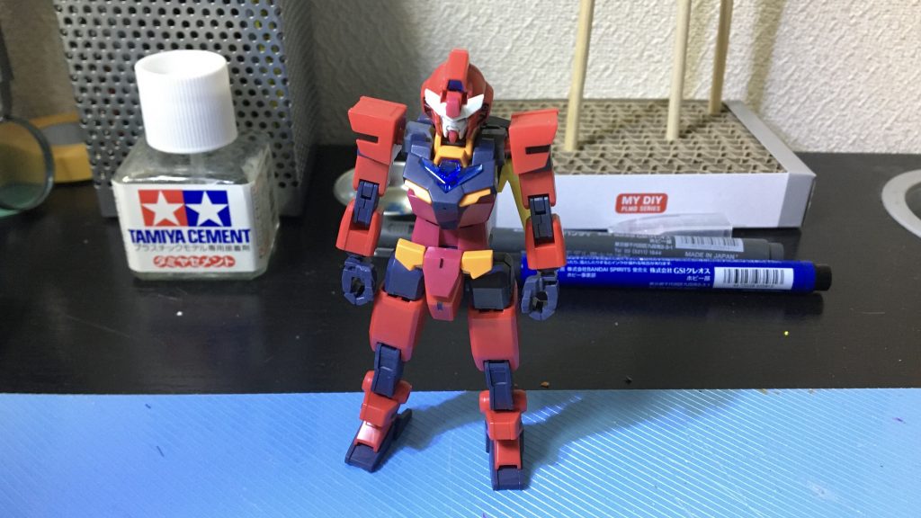 コアガンダムリゼ本体完成。手のひらサイズで、可愛らしい印象。