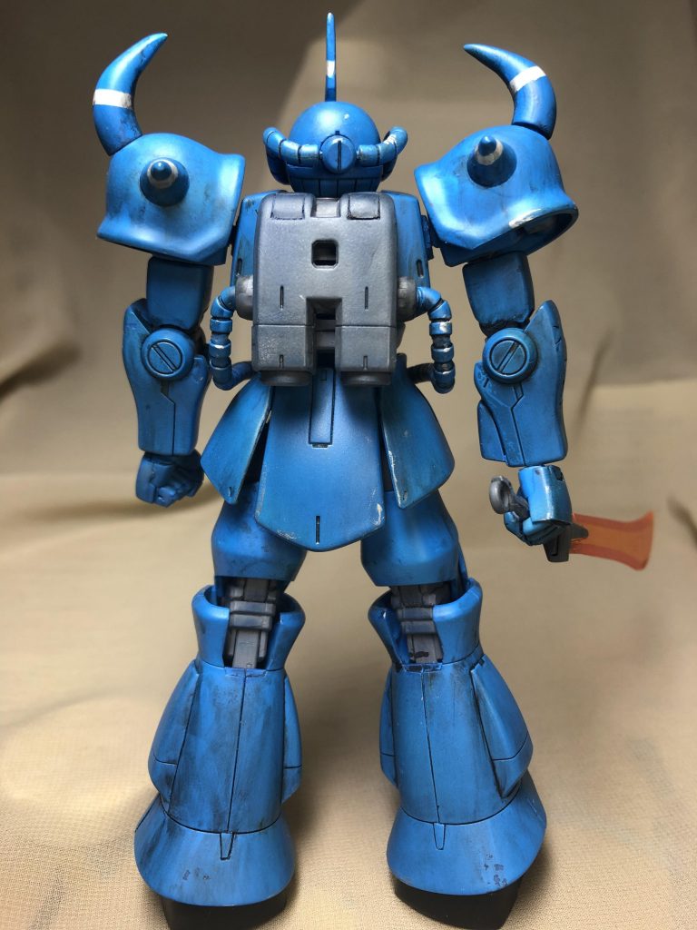 今回はあえてサフじゃなくグレーの塗装で下地を塗ってみました。サフを吹くと厚ぼったくなるのがいやで今回やってみたんですが、あまり変わらない…塗装が剥げるので次は普通にサーフェイサーを吹きたいと思いました。