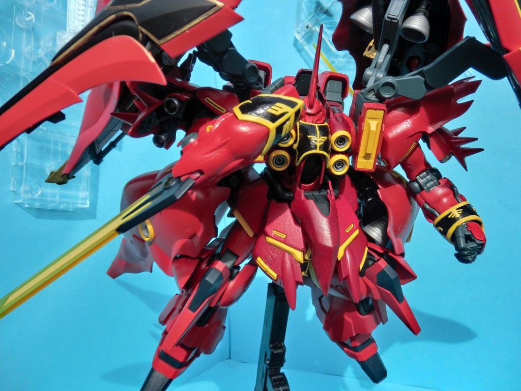 遠距離戦にファンネルとビームライフルと胸部拡散メガ粒子砲