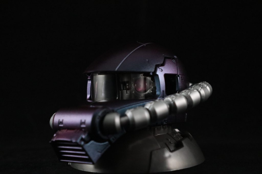 結構買い込んであったけど初めて使いました。光の当たってるとこが紫色、基本ターコイズグリーンとライトブルーの中間みたいな色。以下塗装の様子。