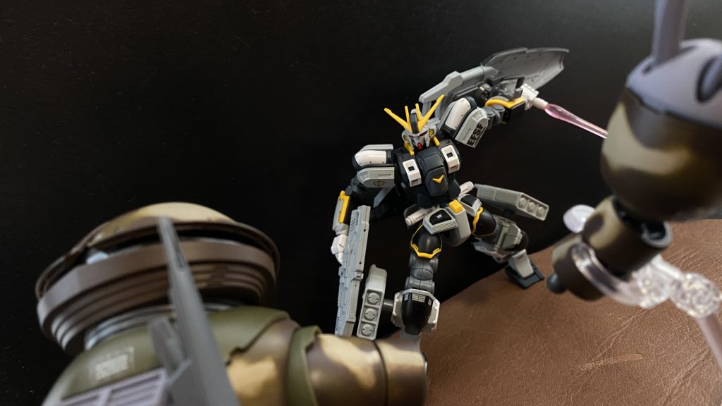 あの時、あの出撃の時。まだ顔を合わせて三日もたっていない私達が、まだまともに連携すら出来ないような部隊が、これが甘えだとはわかっている。軍人として、いついかなる時もヤらなくてはならないことも。あの時、隊長だったエドガー少尉の案を受けなかったら…「アドリー曹長、曹長の