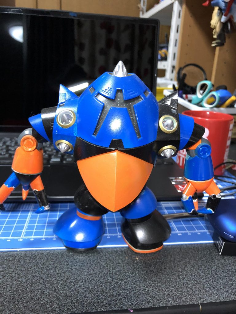 前後左右同じ形なので、途中どの向きをアップしたかわからなくなりました。笑もうちょい水陸やります！