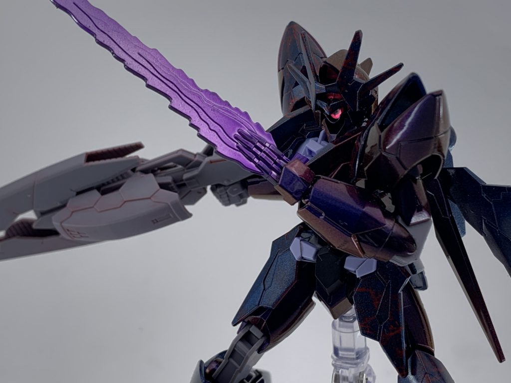 ビームサーベルはガイアノーツのプレミアムミラークロームを吹いてから、Mr.クリアカラーGXのGXクリアバイオレットを吹いてそれらしく。