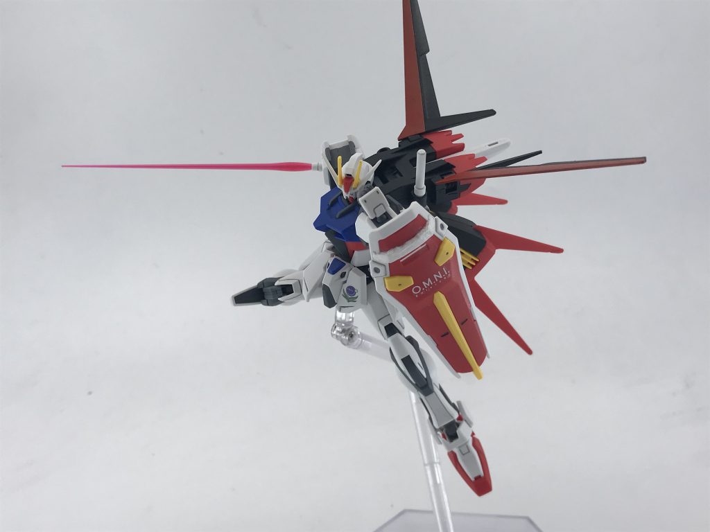 1/100ストライク3種類組んで飾ってたら父親に「なんで同じやつ3つも買ったん？」って言われたの思い出しました（´-`）.｡oO