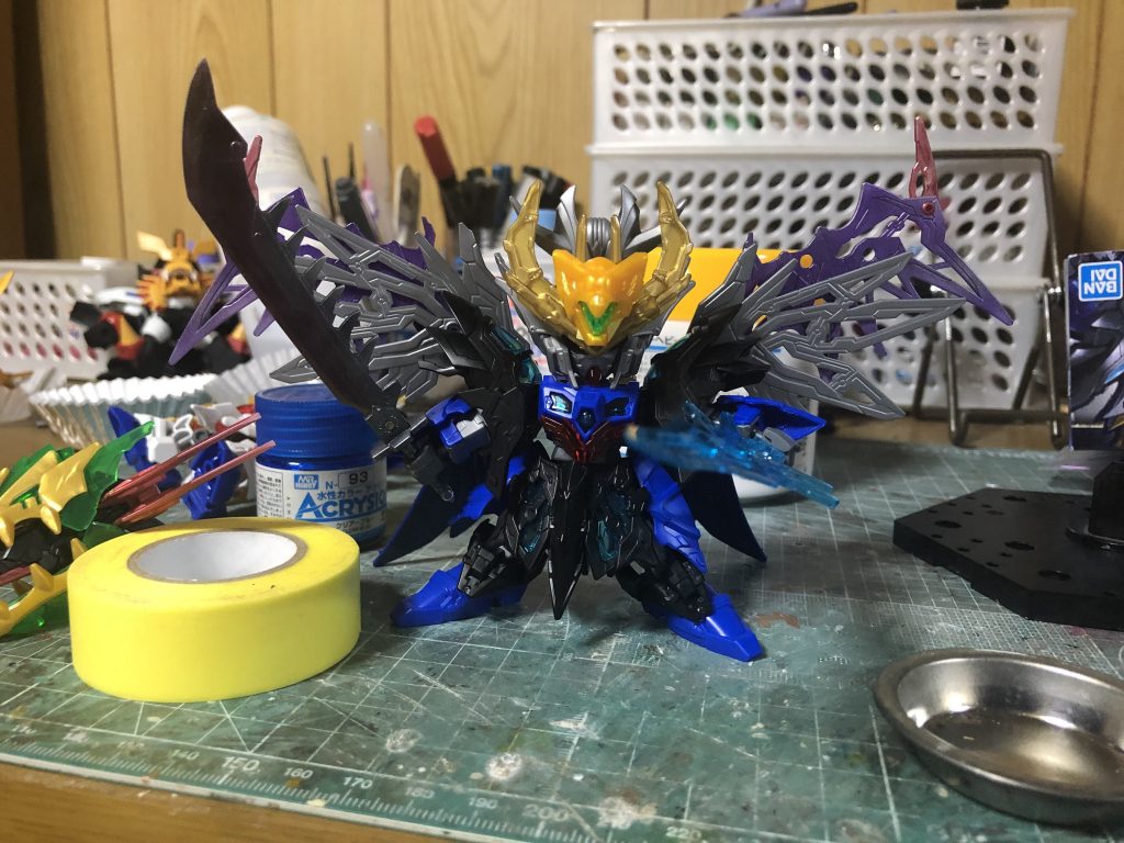 制作途中の写真はあまり撮ってなかったのでこれは塗装前。徐晃デスサイズと曹操ガンダムは一度前に作ったものを再活用してます。イメージとしては創傑伝と三国伝。両方の曹操が力を合わせたらどうなるかを妄想したところから始まりました♪