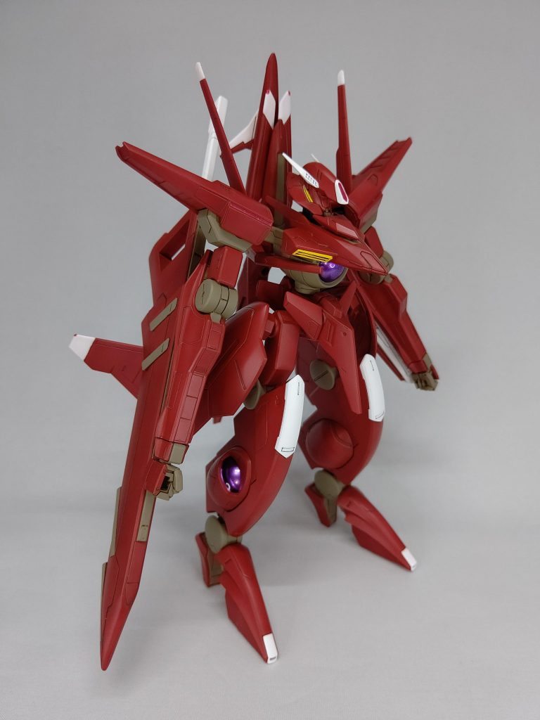 バスターソードやシールドは磁石で接続していますが、バスターソードの方は大きくて重いからか不安定…