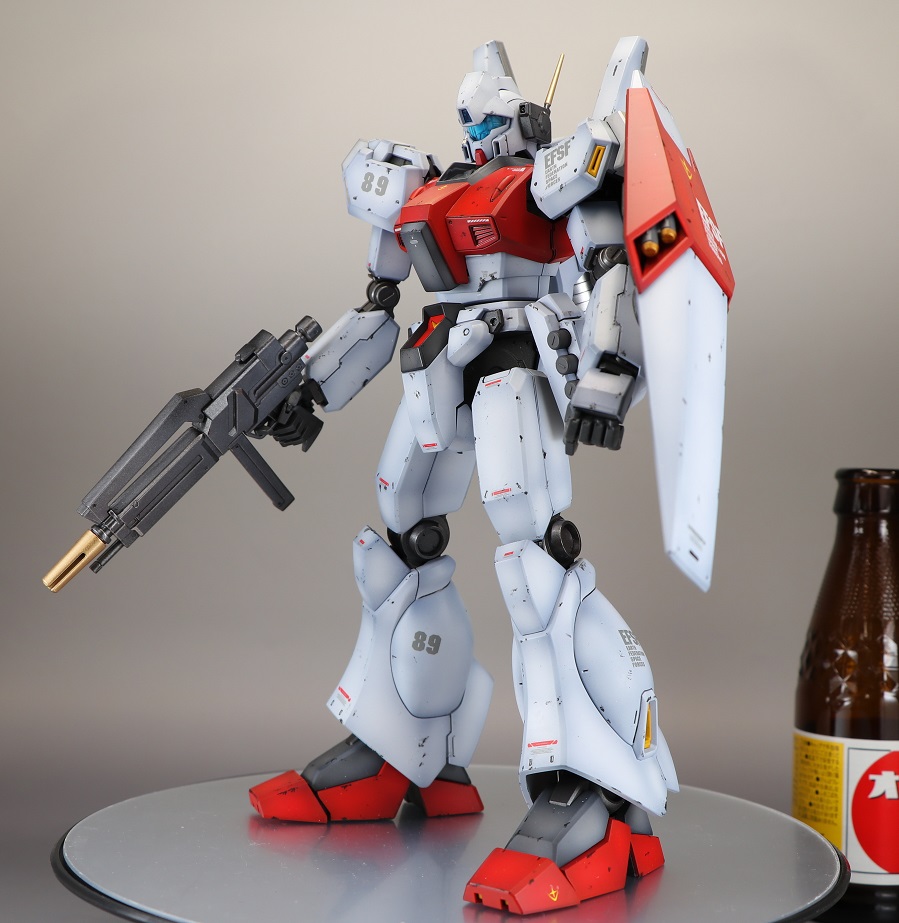 ジェガンD型先行配備、FAZZ、アームドアーマーDE