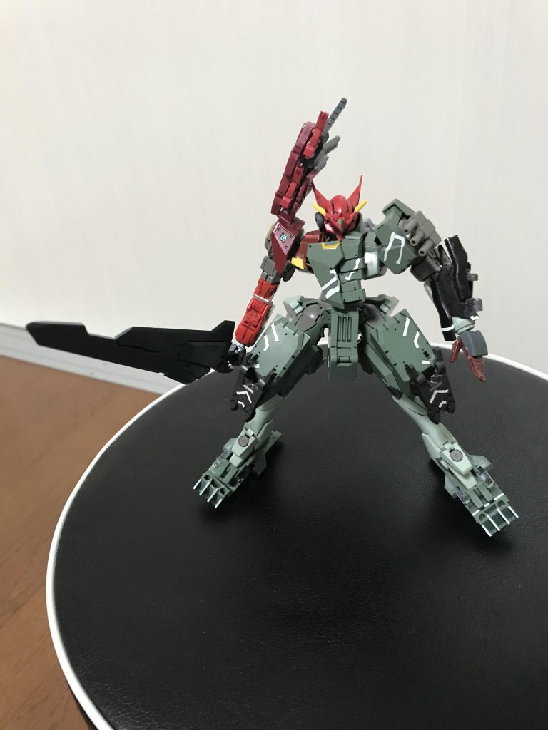 基本的なhgの武器は装備できます。