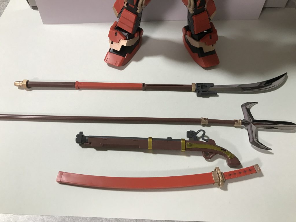 武器はこんな感じ三俣槍がどう頑張っても持たせるのが難しいです。