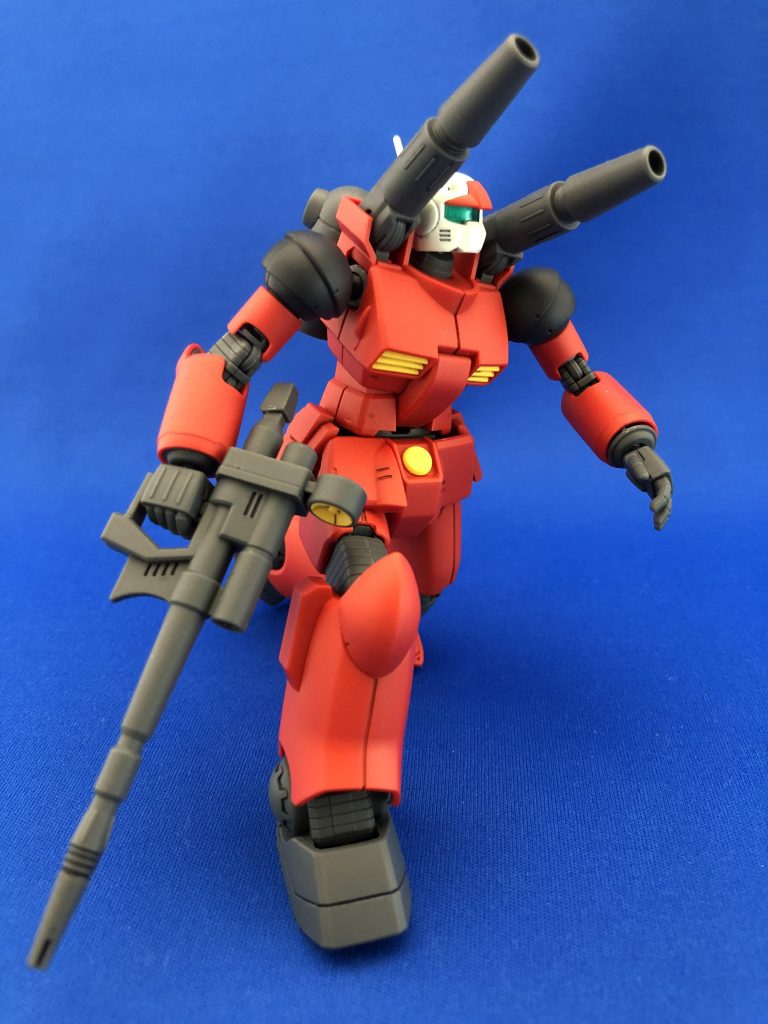 肩の合わせ目消しが上手くいかず結局肩だけ塗装しました。このシンプルな体型、いつかオリジナル改造をしてみたいですね。