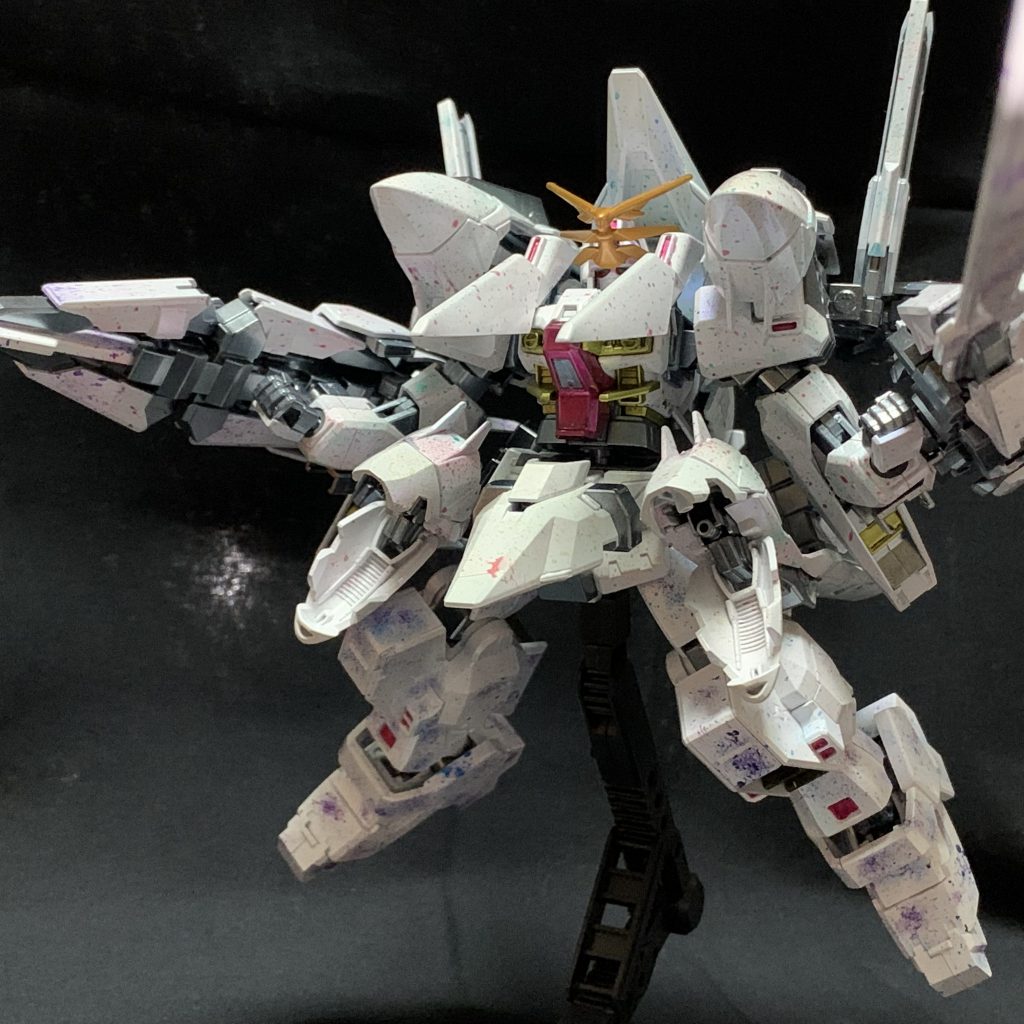 上手いこと色変しませんね笑パール使った意味ないですね！あとパーツ一つ一つコンパウンドで磨いたので鏡面仕様になってます