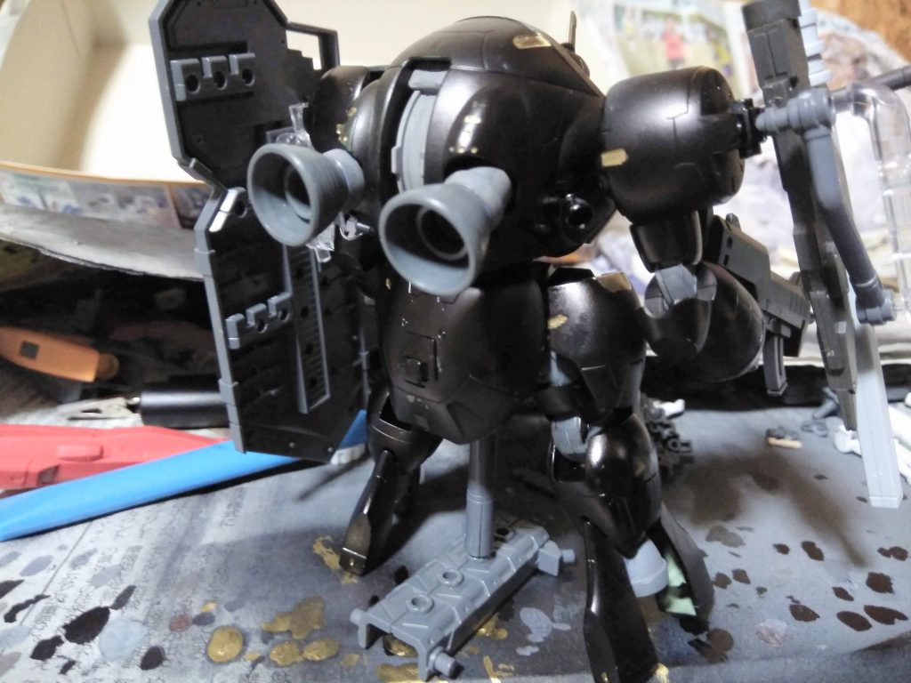 バックはこんな感じです。ブースター各部にクシャトリヤやユニコーンから拝借したブースターをくっつけました。