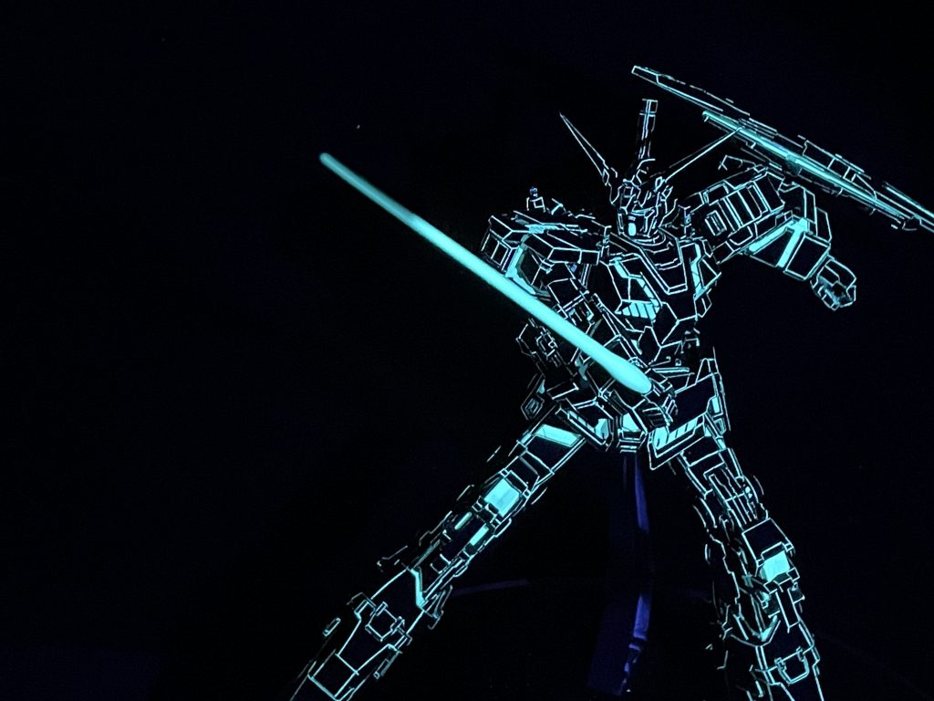 ユニコーンガンダム　ネオンイラスト風塗装–7枚目/制作者：ハシビル